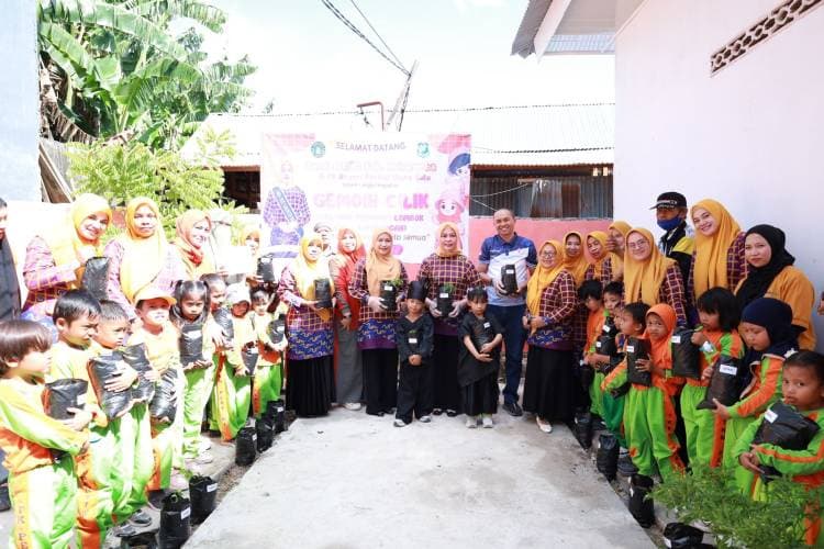 GEMOIH CILIK: Bunda PAUD Bulukumba Ajak Anak Usia Dini Cintai Lingkungan